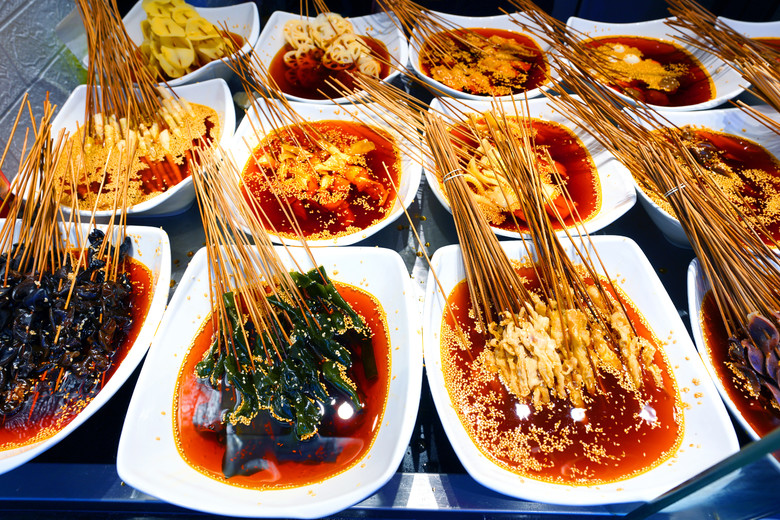 品味川味 串串香的魅力與攝影藝術